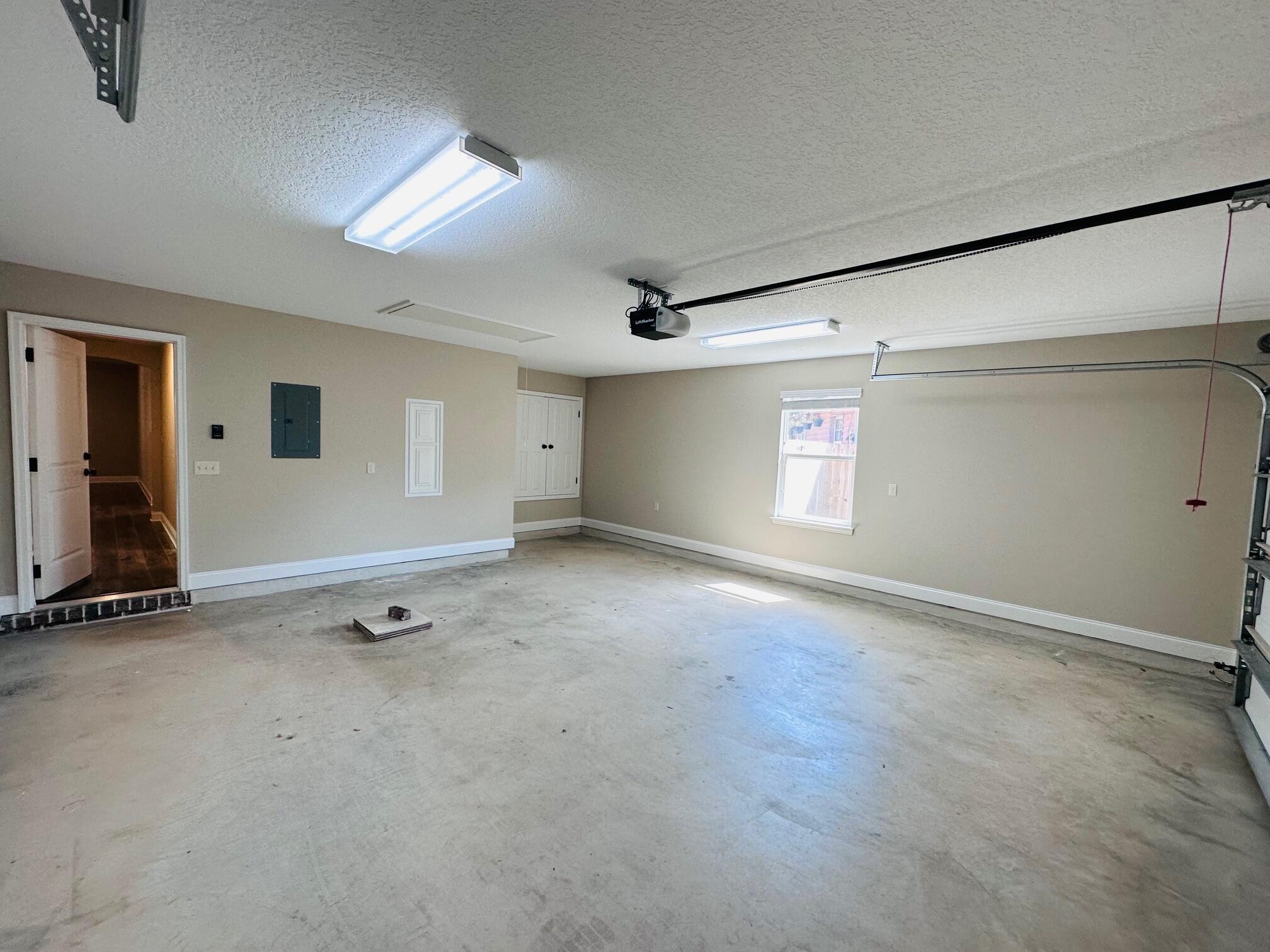 RE S/D PART ELLIOTT PT LOT 4 BLK A - Residential