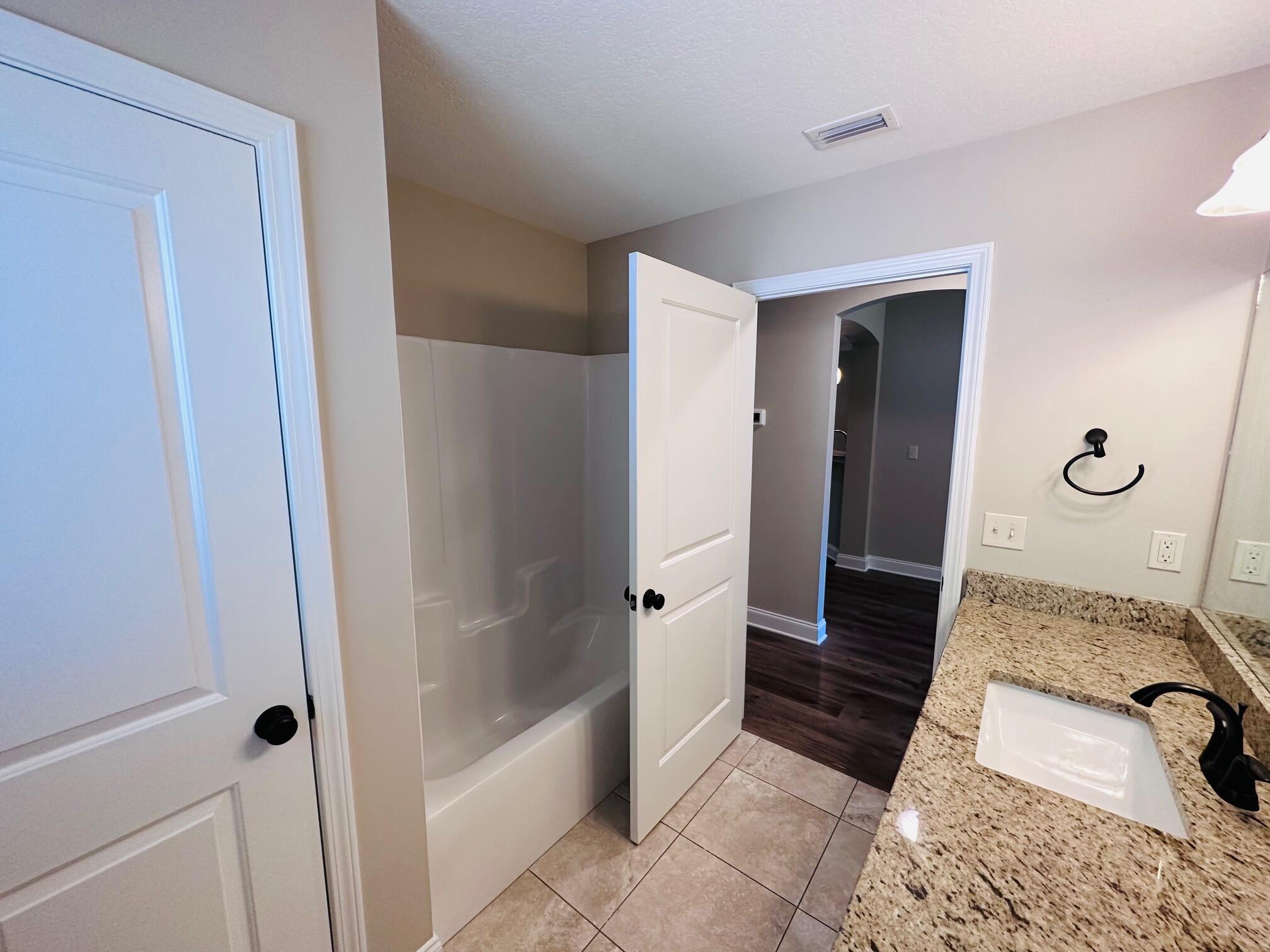 RE S/D PART ELLIOTT PT LOT 4 BLK A - Residential