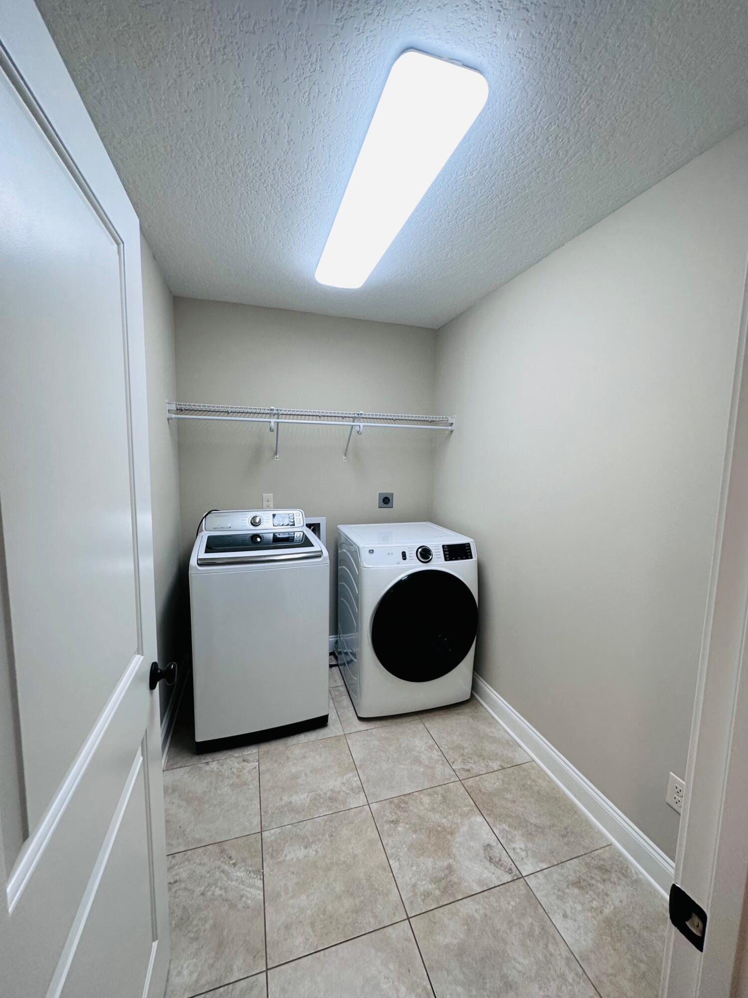 RE S/D PART ELLIOTT PT LOT 4 BLK A - Residential