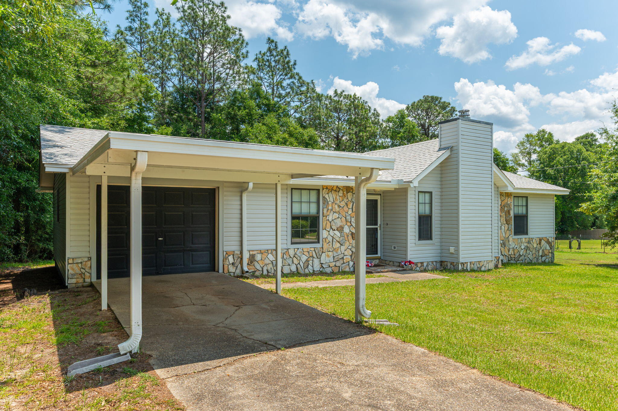 5951 N Meadow Lane