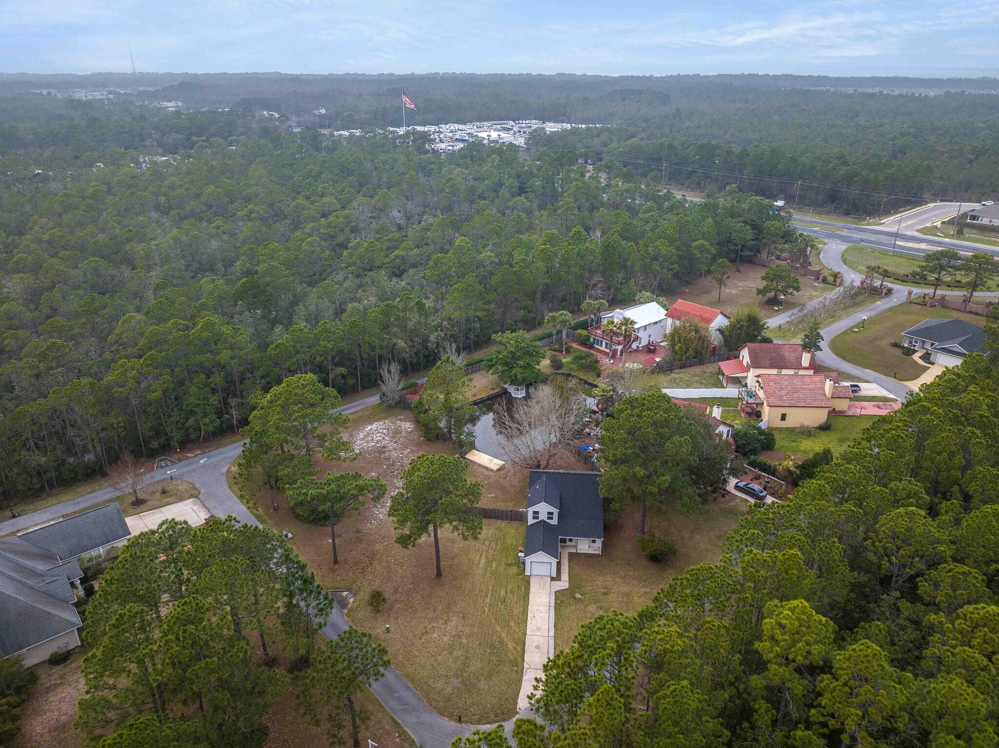 SMUGGLERS COVE - Residential