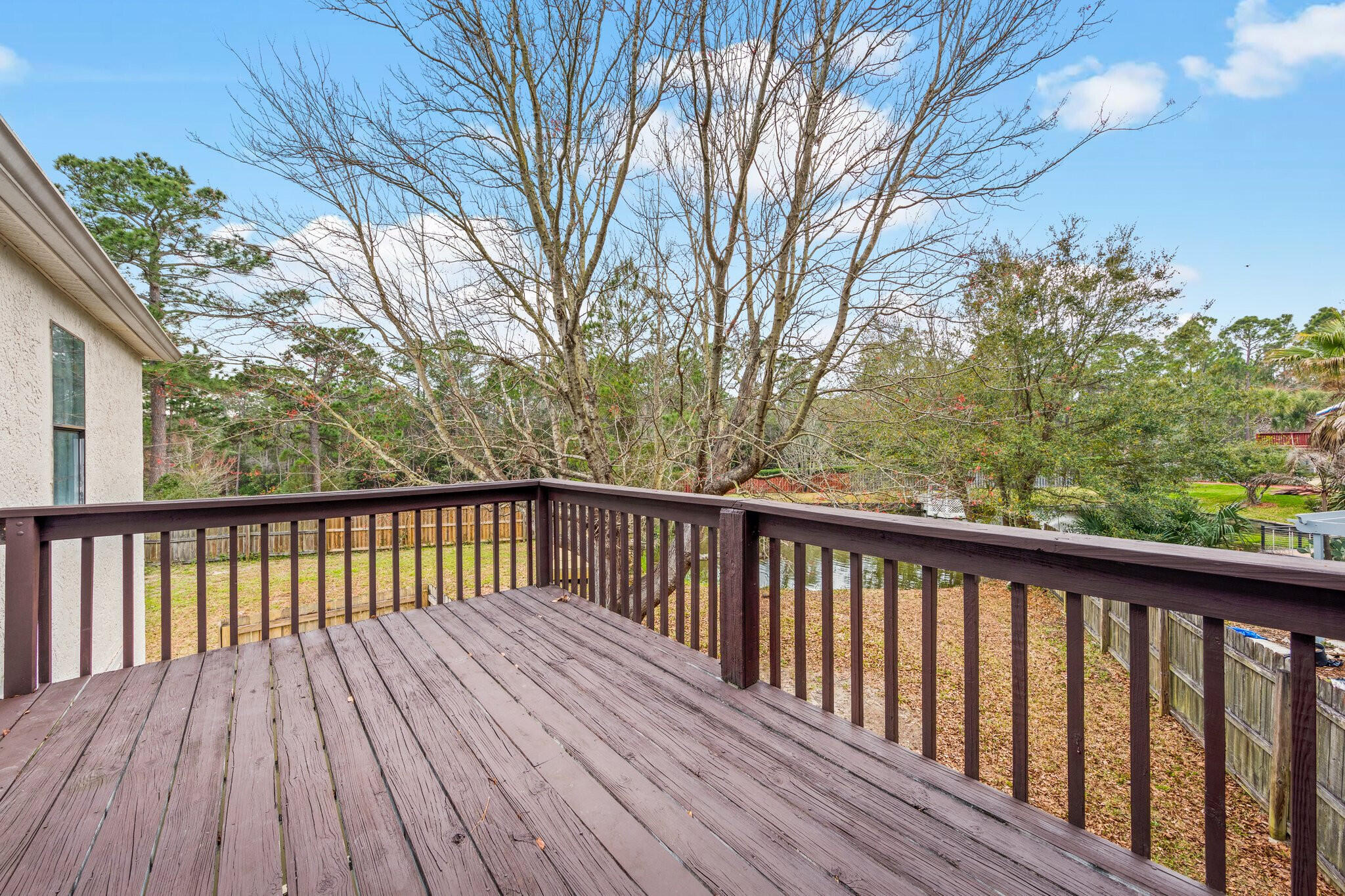 SMUGGLERS COVE - Residential