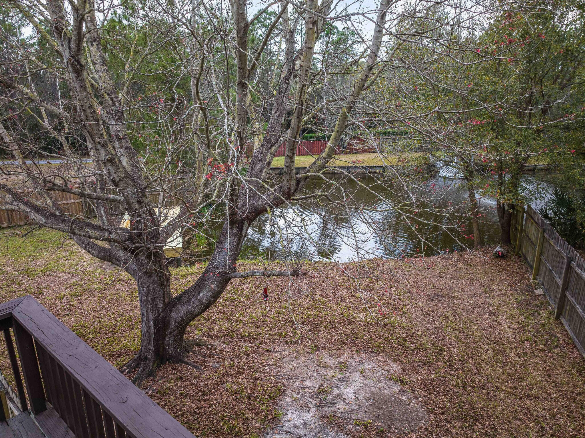 SMUGGLERS COVE - Residential