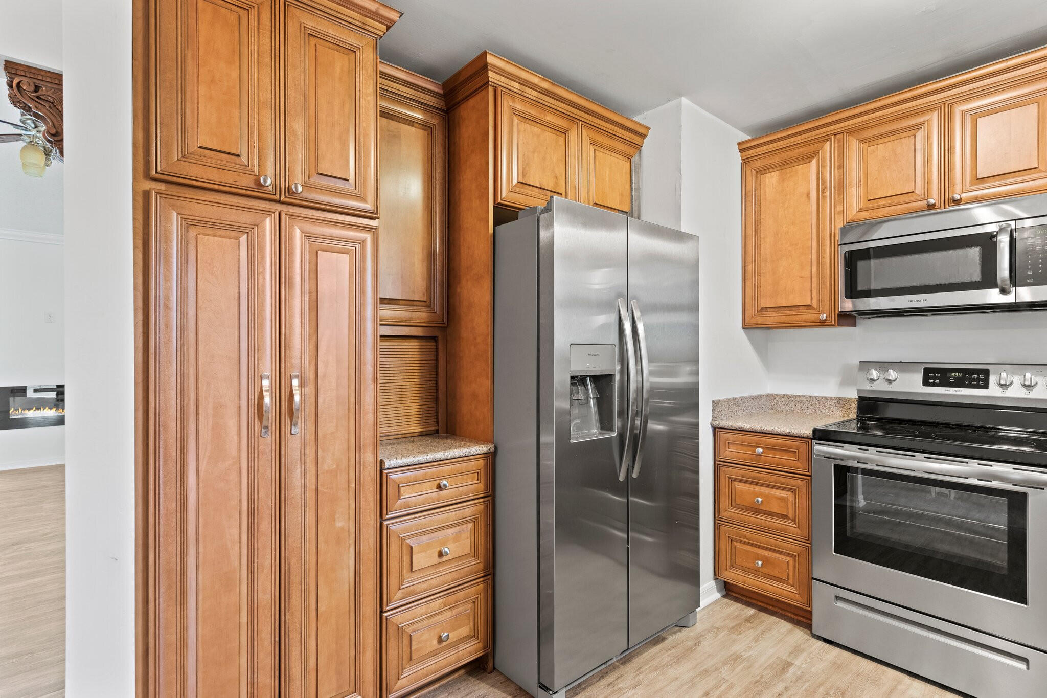 SMUGGLERS COVE - Residential