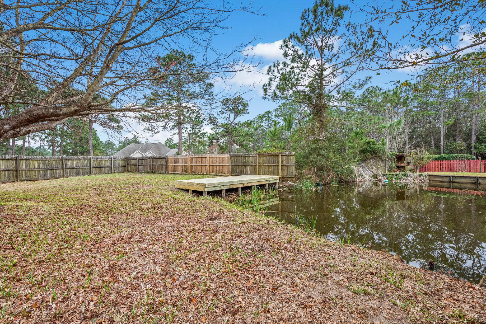 SMUGGLERS COVE - Residential