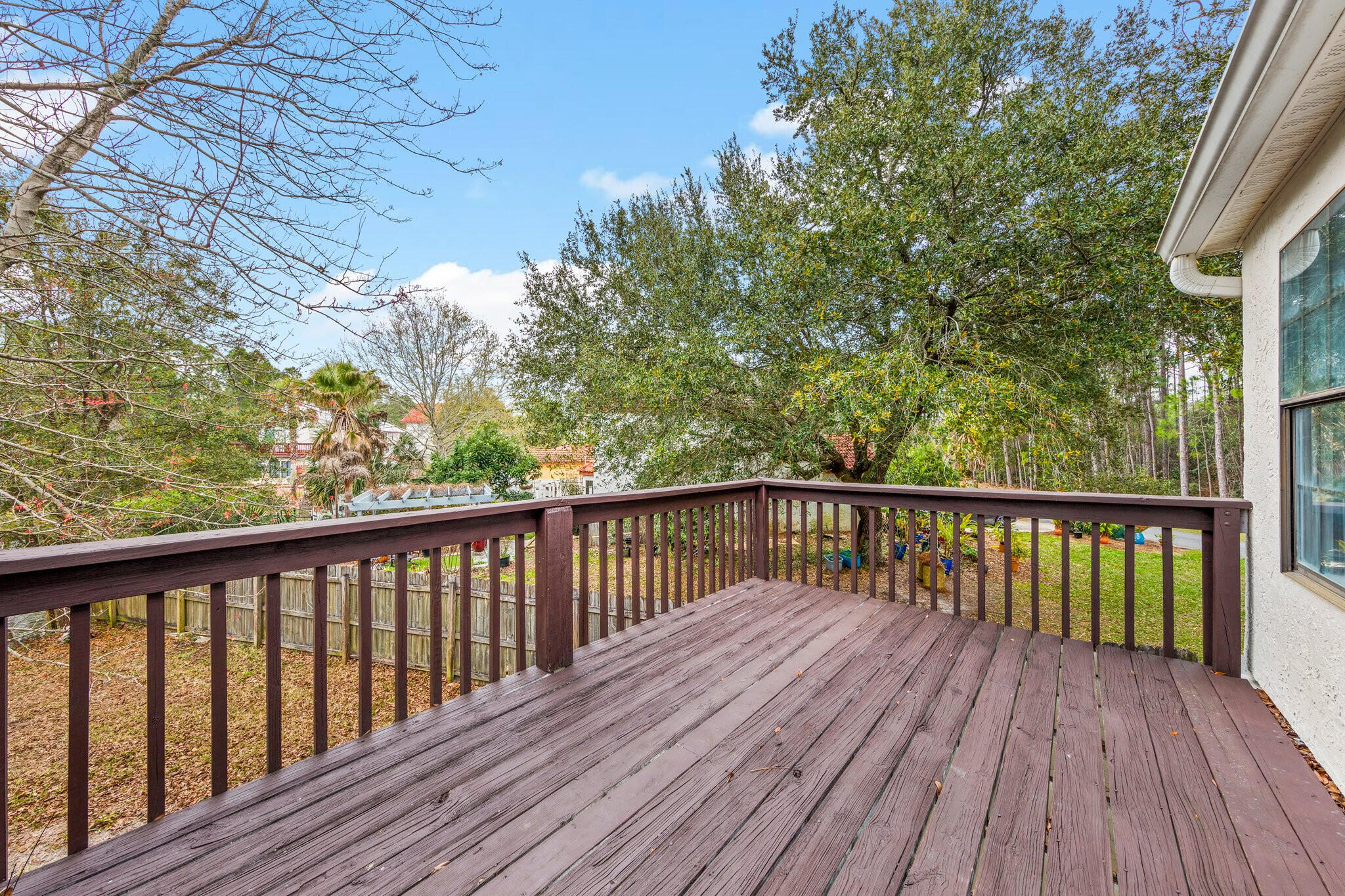 SMUGGLERS COVE - Residential