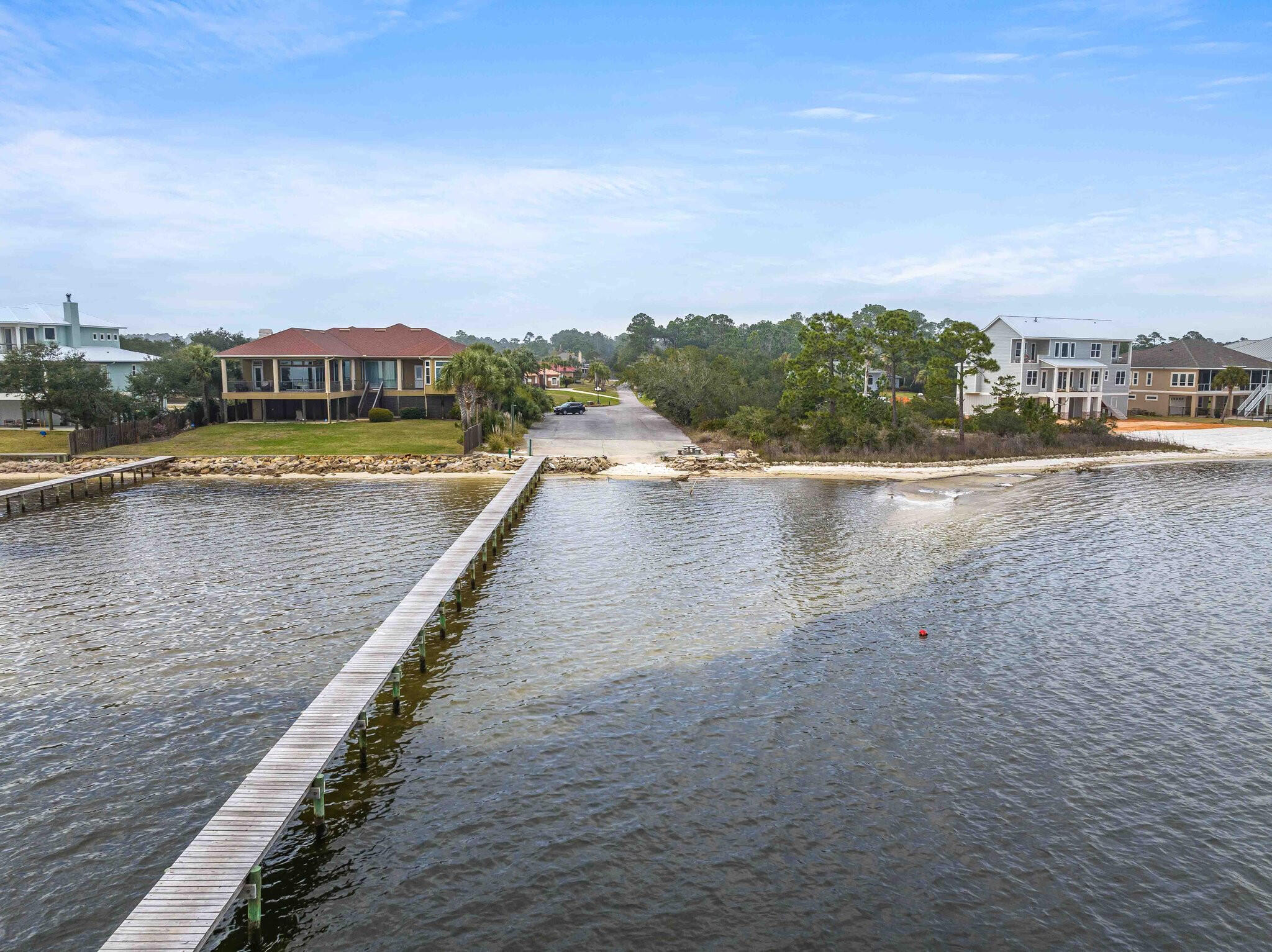 SMUGGLERS COVE - Residential