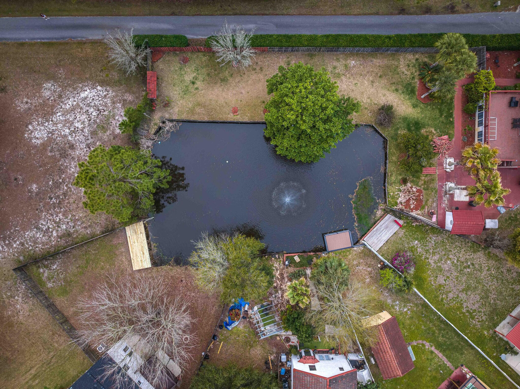 SMUGGLERS COVE - Residential