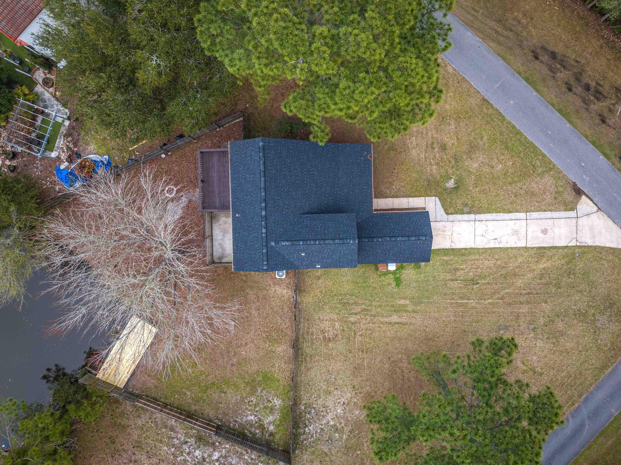 SMUGGLERS COVE - Residential