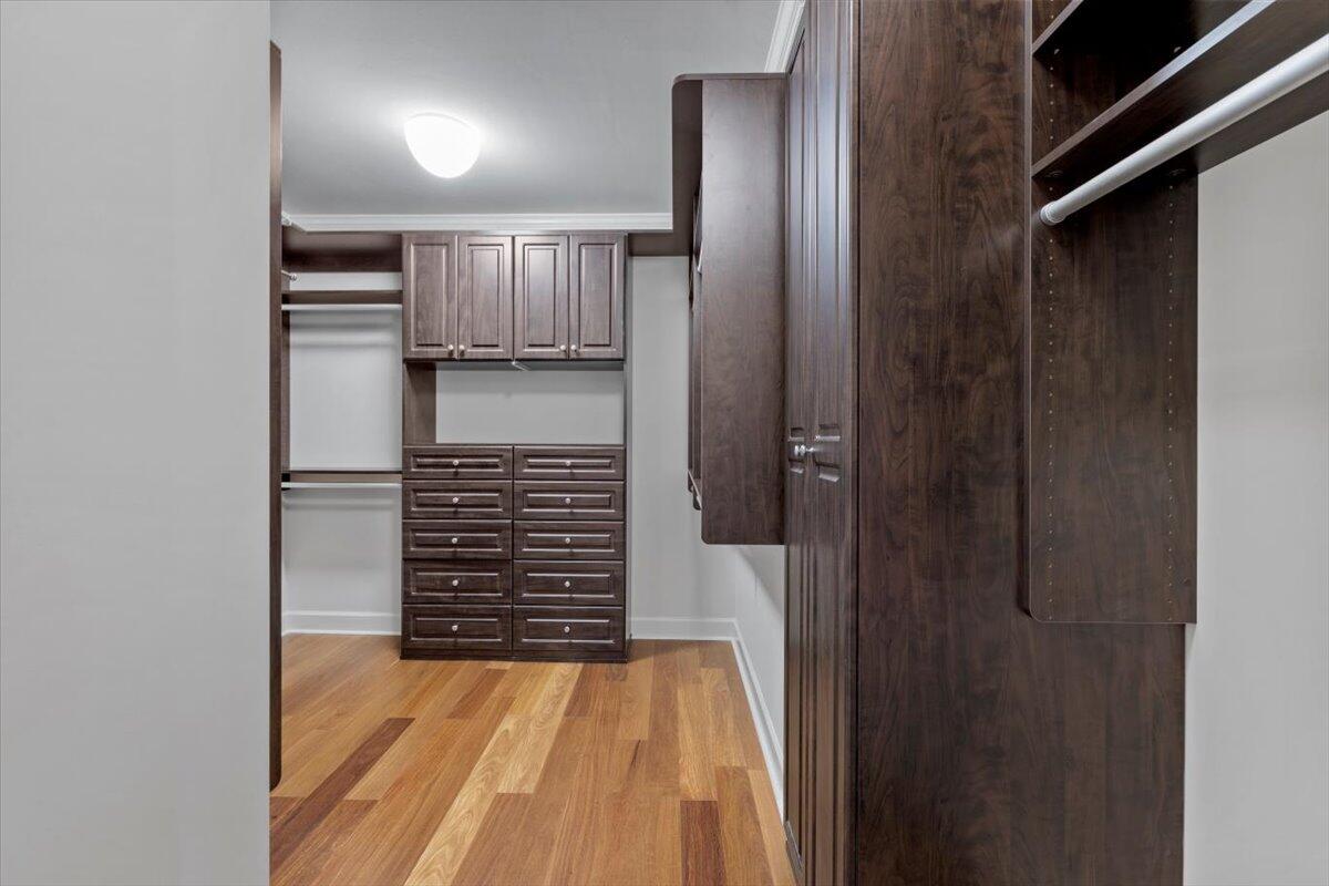 ONE WATER PLACE AT KELLY PLANTATION - Residential