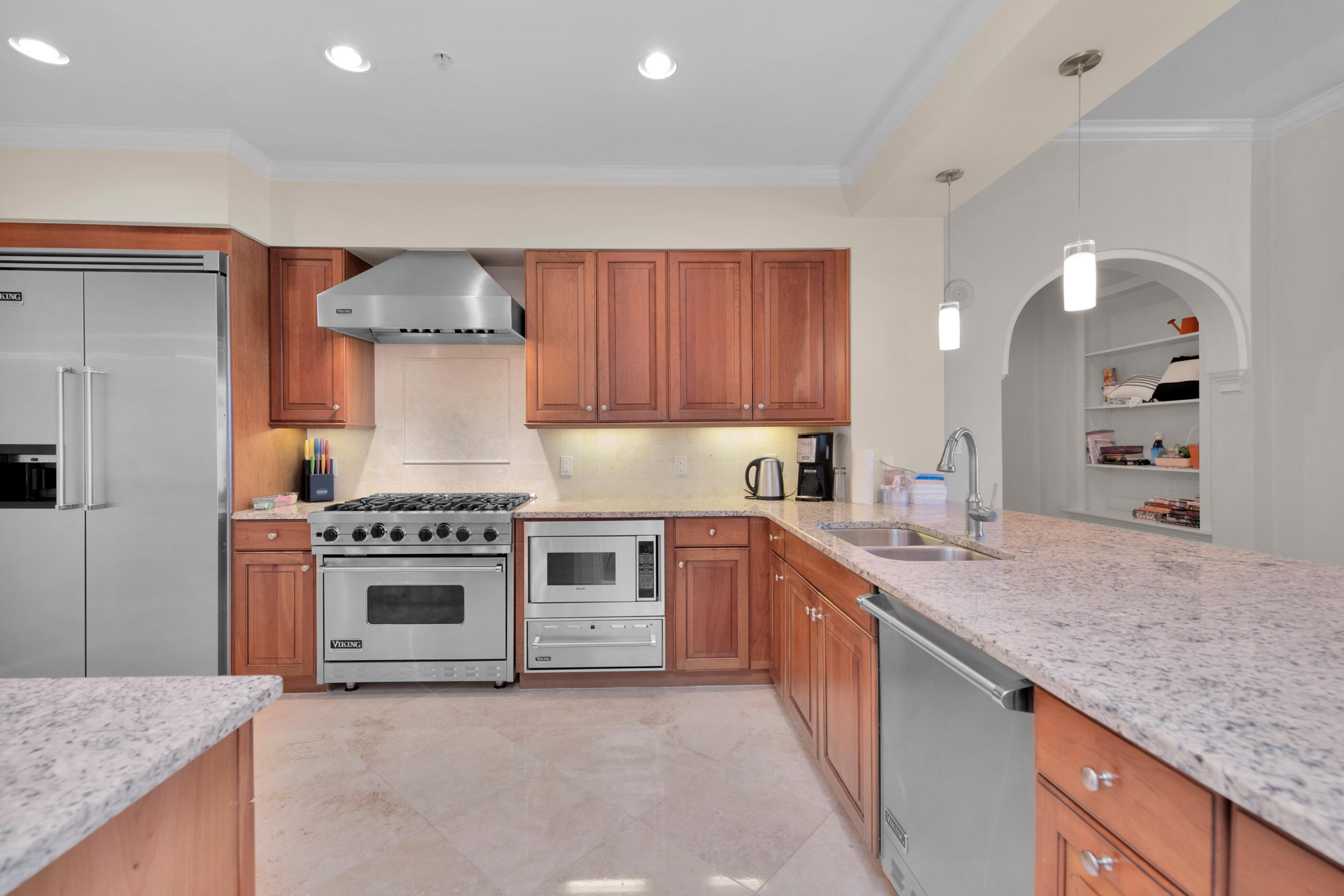 ONE WATER PLACE AT KELLY PLANTATION - Residential