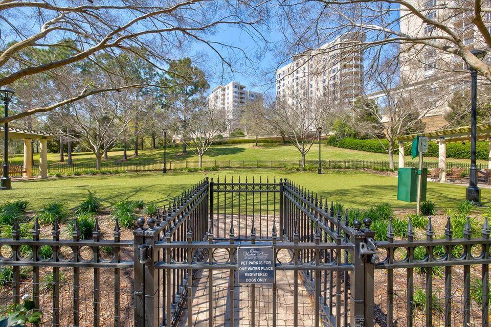 ONE WATER PLACE AT KELLY PLANTATION - Residential