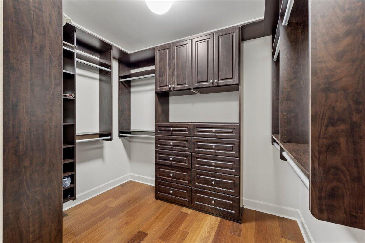 ONE WATER PLACE AT KELLY PLANTATION - Residential