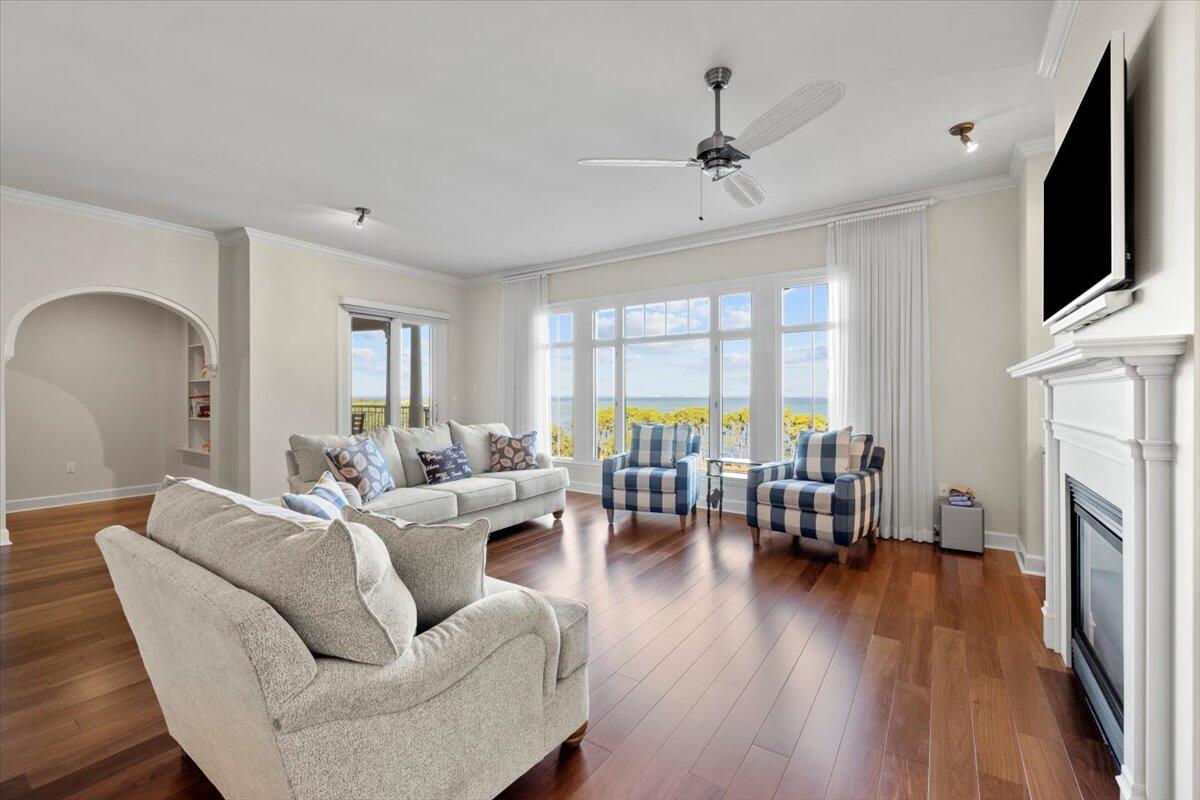 ONE WATER PLACE AT KELLY PLANTATION - Residential