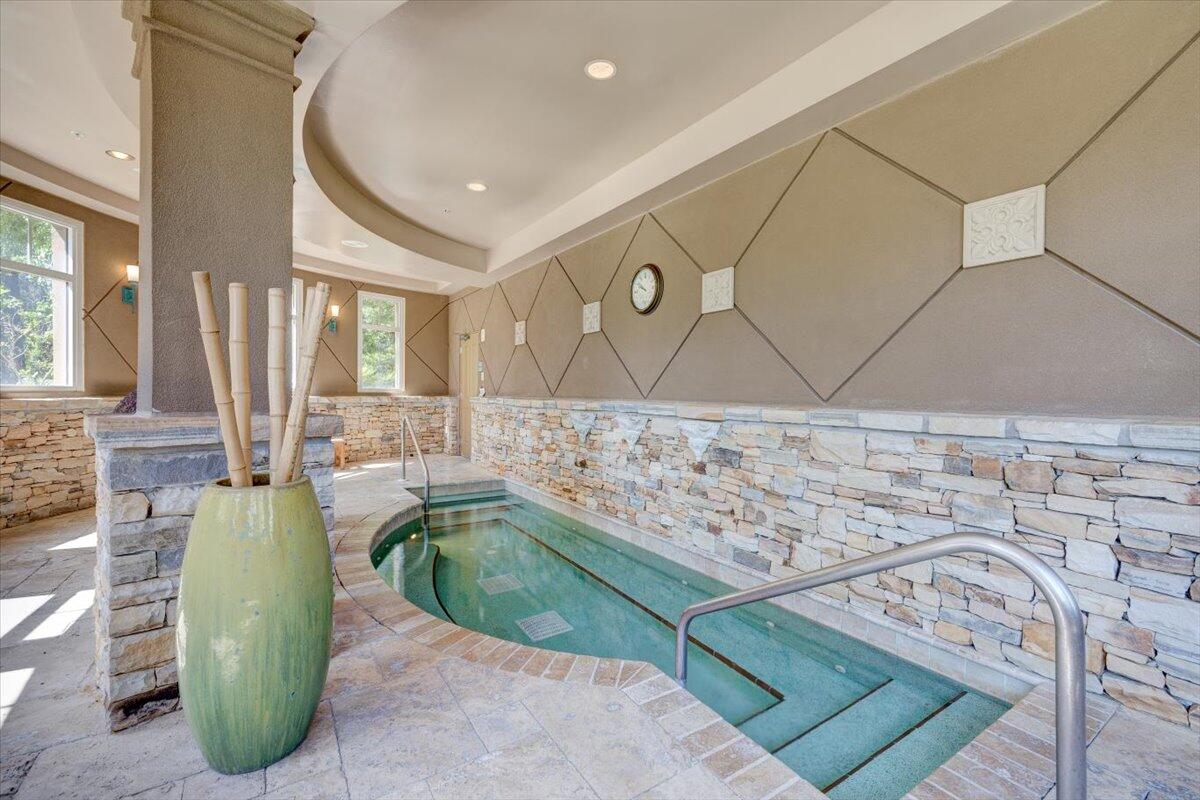 ONE WATER PLACE AT KELLY PLANTATION - Residential