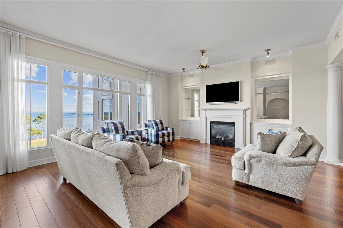 ONE WATER PLACE AT KELLY PLANTATION - Residential