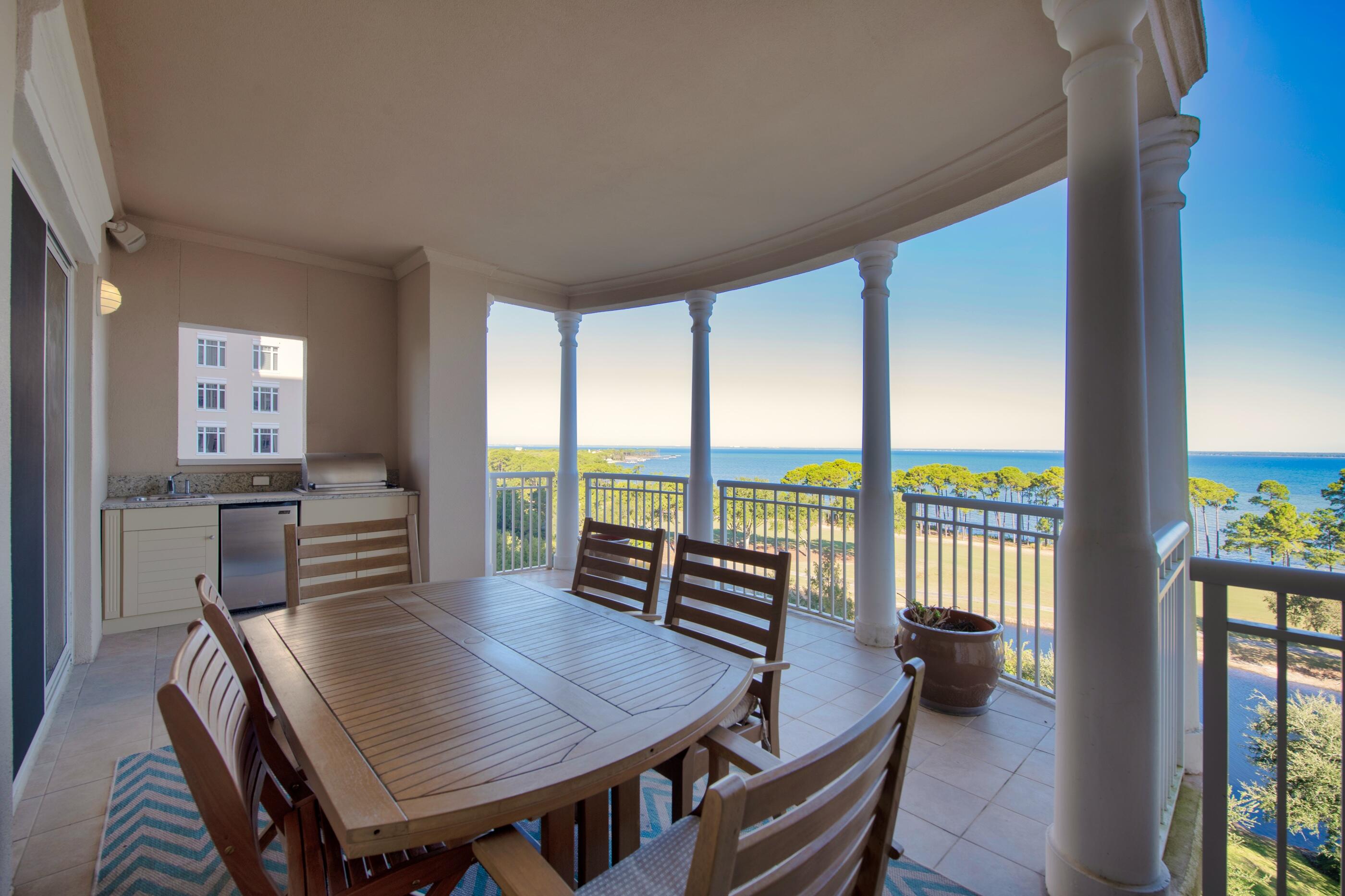 ONE WATER PLACE AT KELLY PLANTATION - Residential