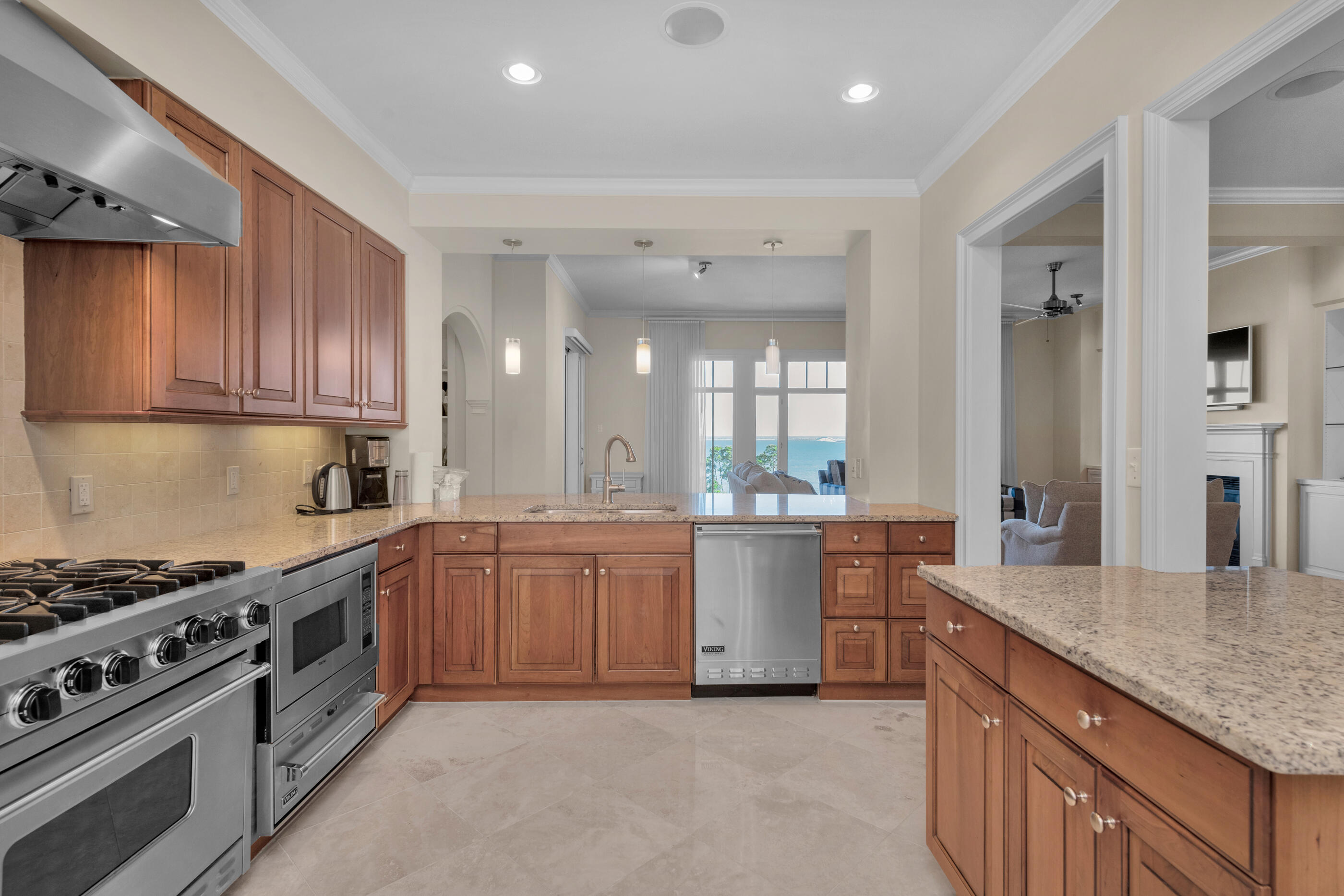 ONE WATER PLACE AT KELLY PLANTATION - Residential