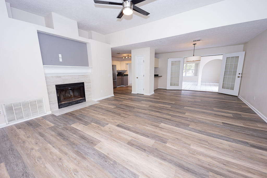 SANTA MONICA BEACH - Residential