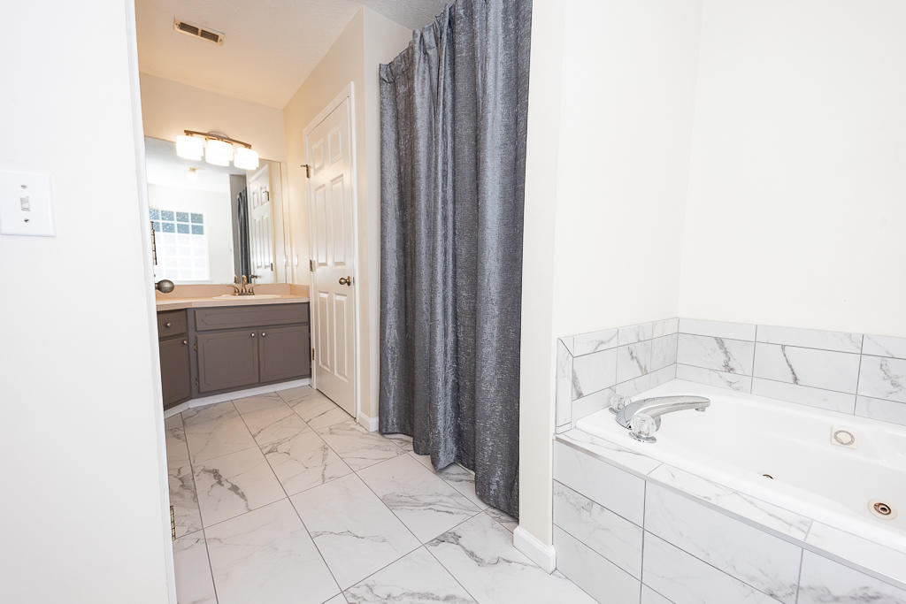 SANTA MONICA BEACH - Residential