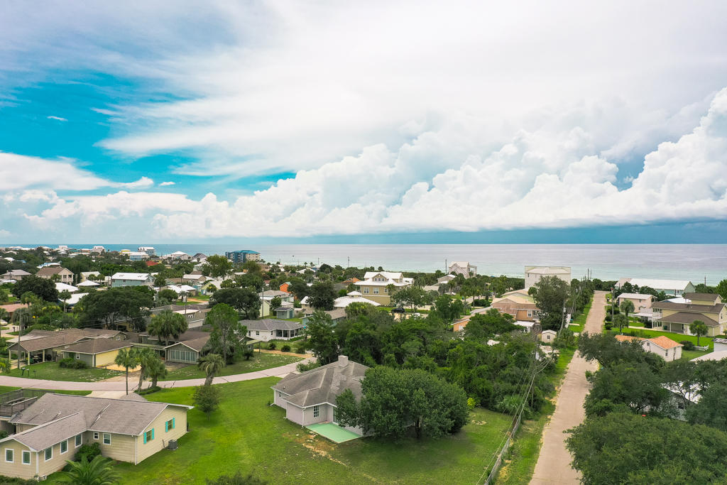 SANTA MONICA BEACH - Residential