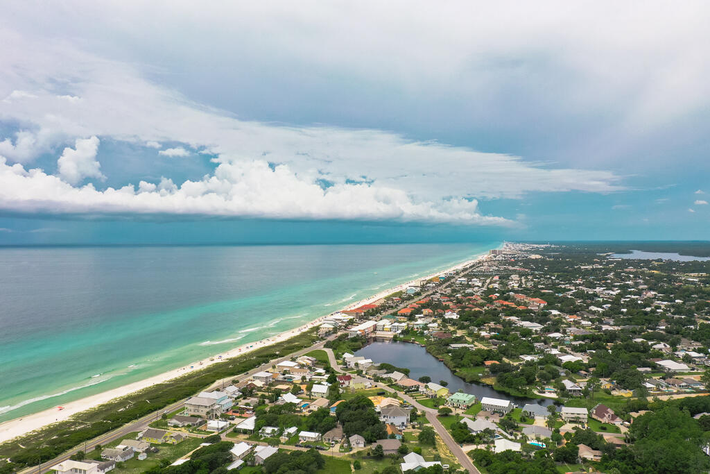 SANTA MONICA BEACH - Residential