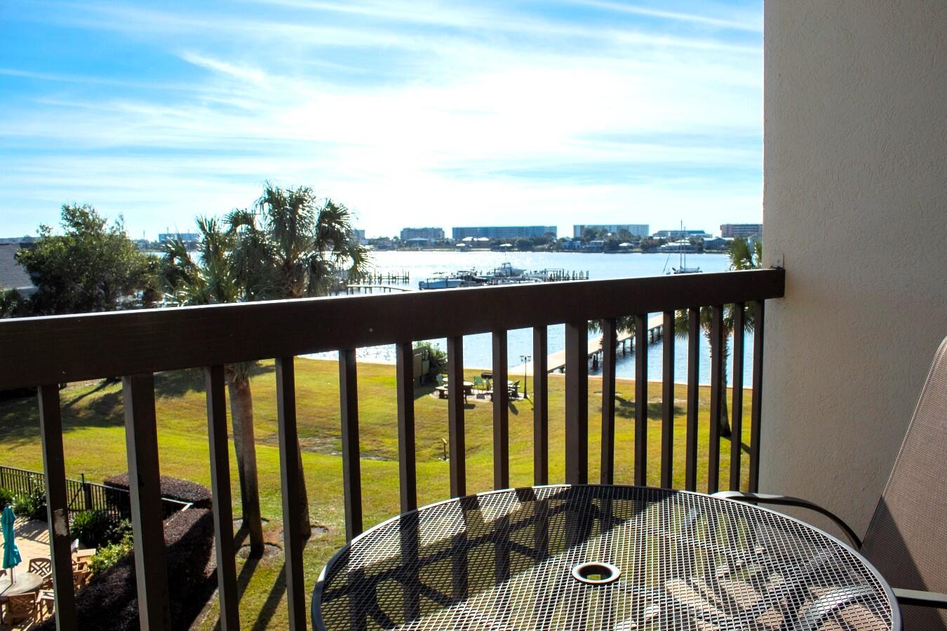 PIRATES BAY PH 1 - Residential