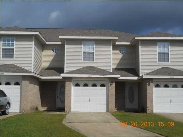 Houston Manor - Residential