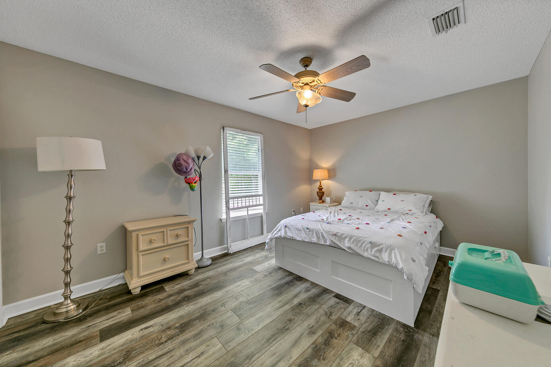 ESCADA - Residential