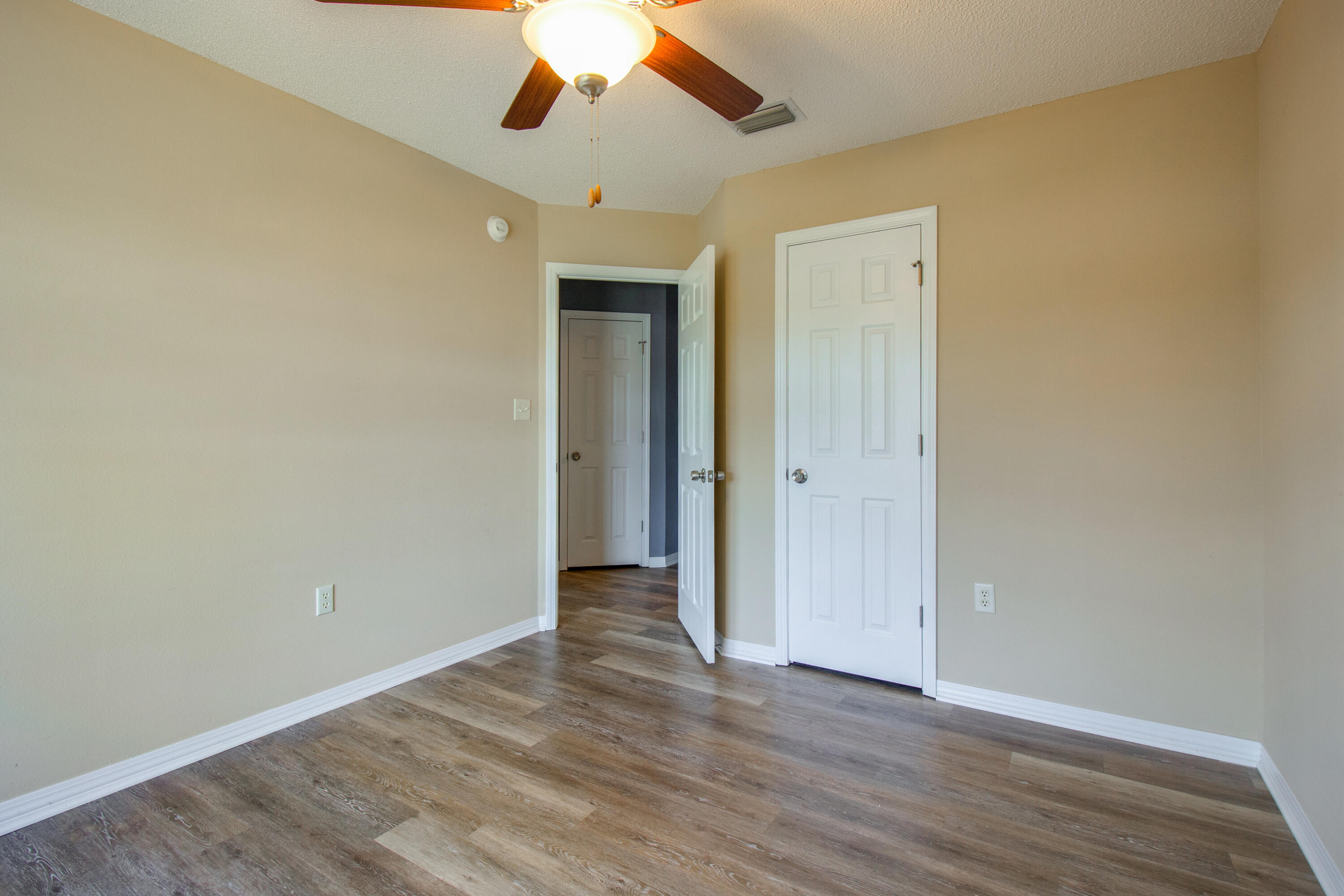 SUGAR CREEK S/D - Residential Lease