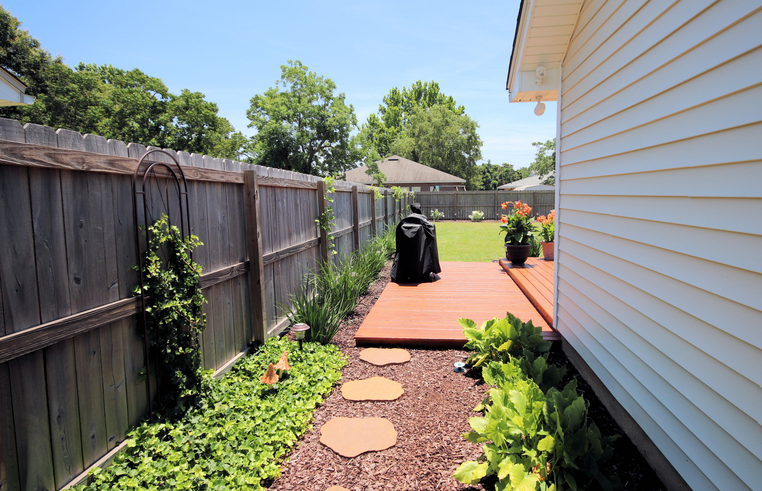 WYNNEHAVEN BEACH PATIO HOMES - Residential