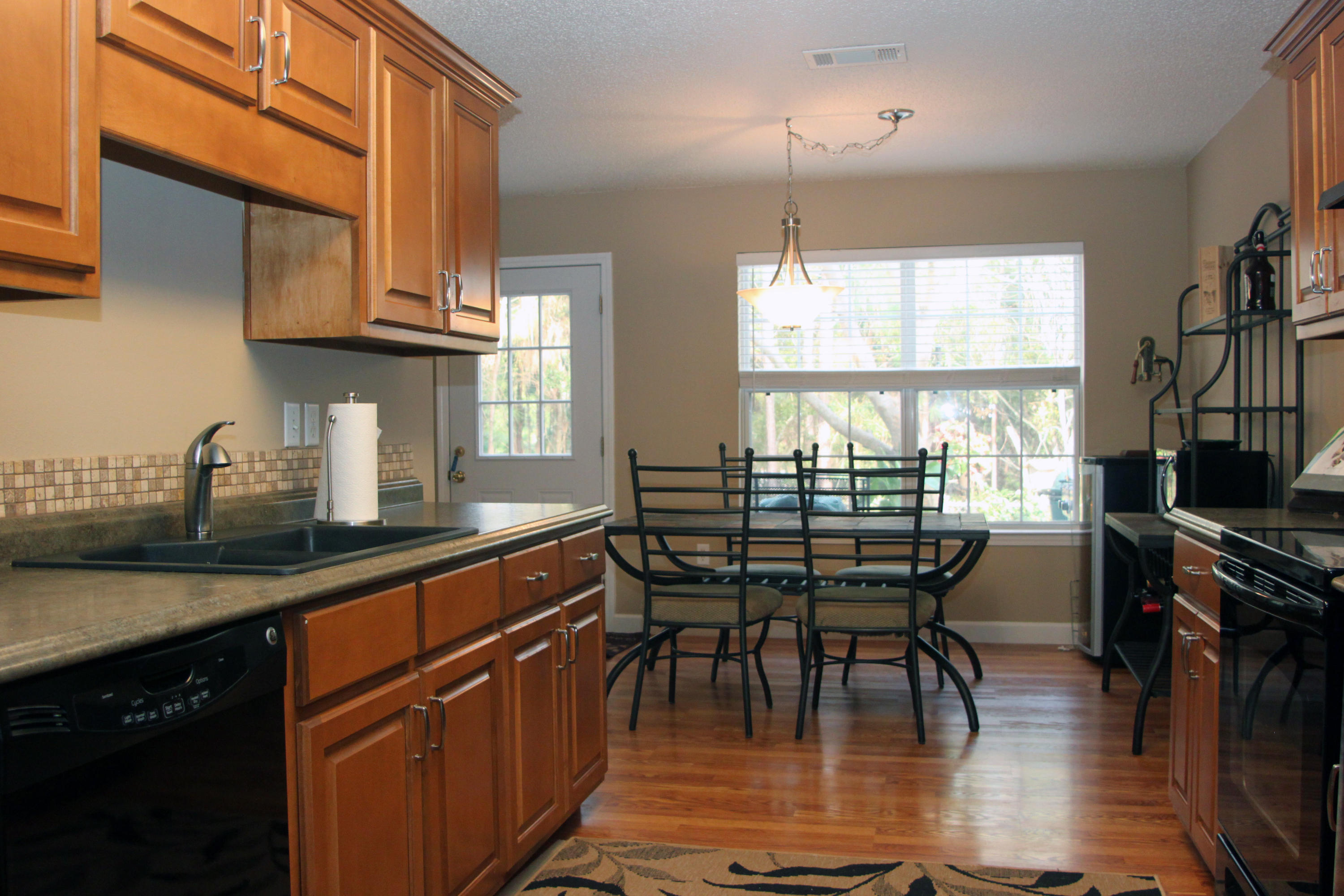 TWIN LAKES ESTATES - Residential