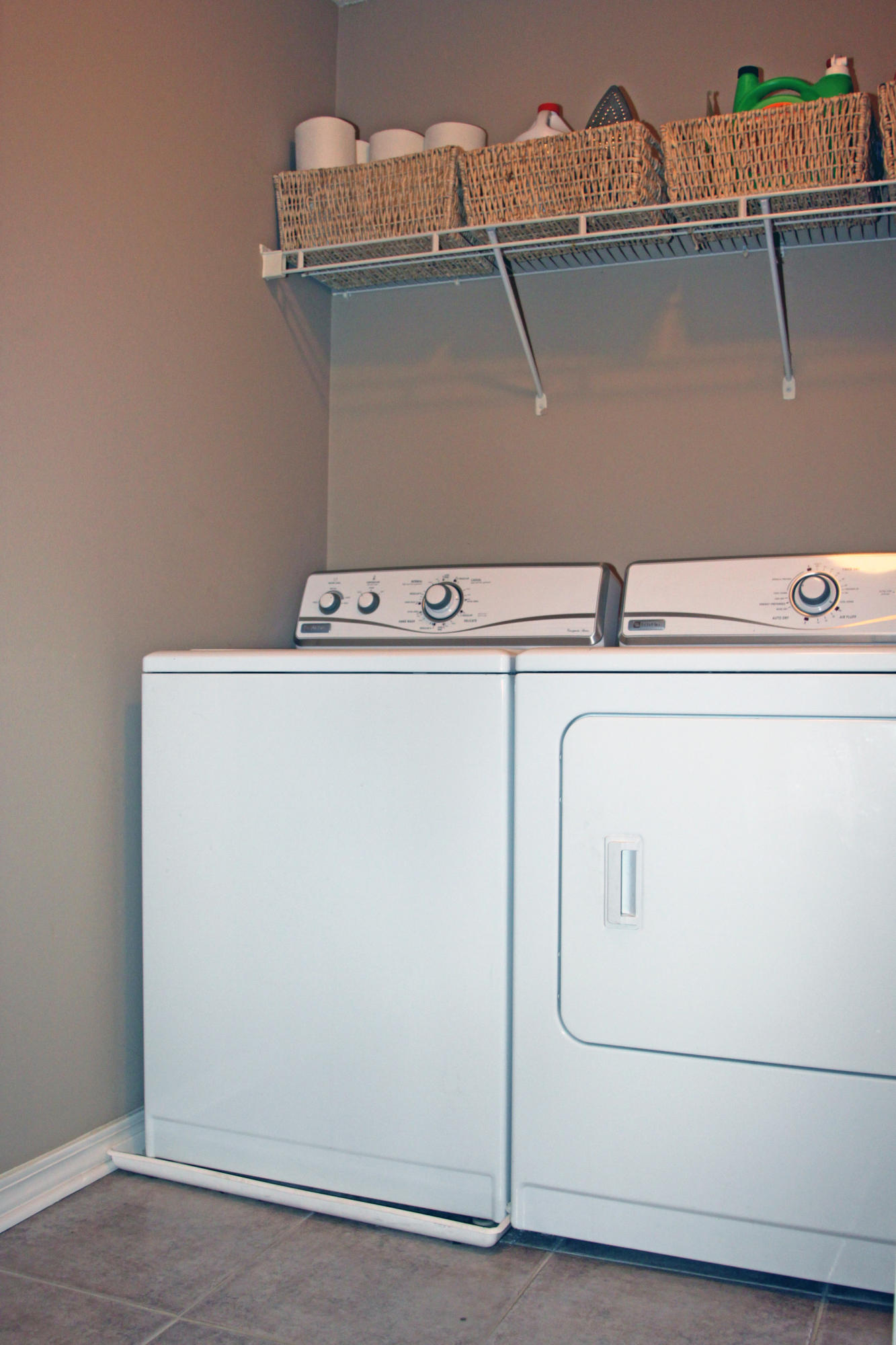 TWIN LAKES ESTATES - Residential