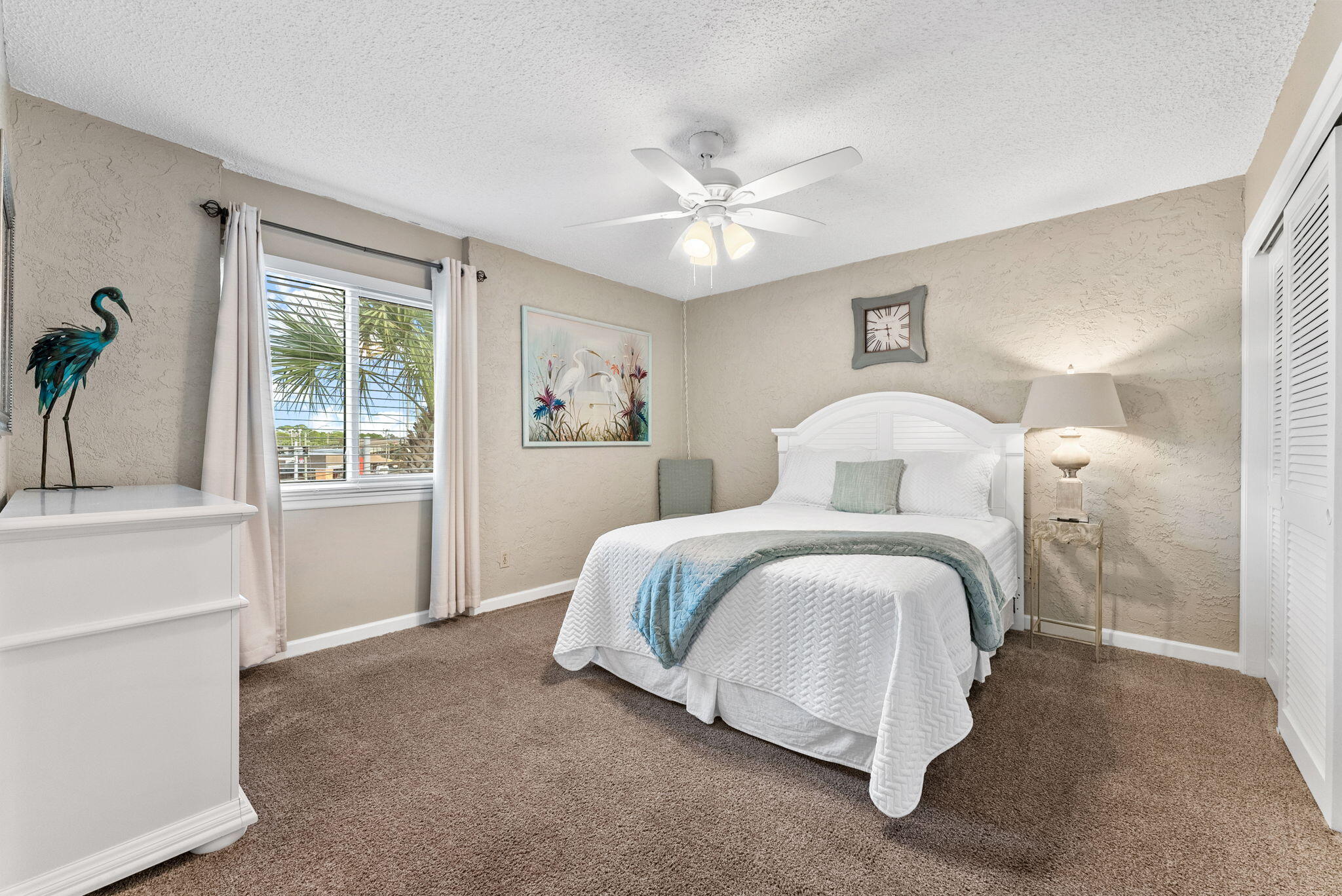 SUGAR BEACH T/H - Residential