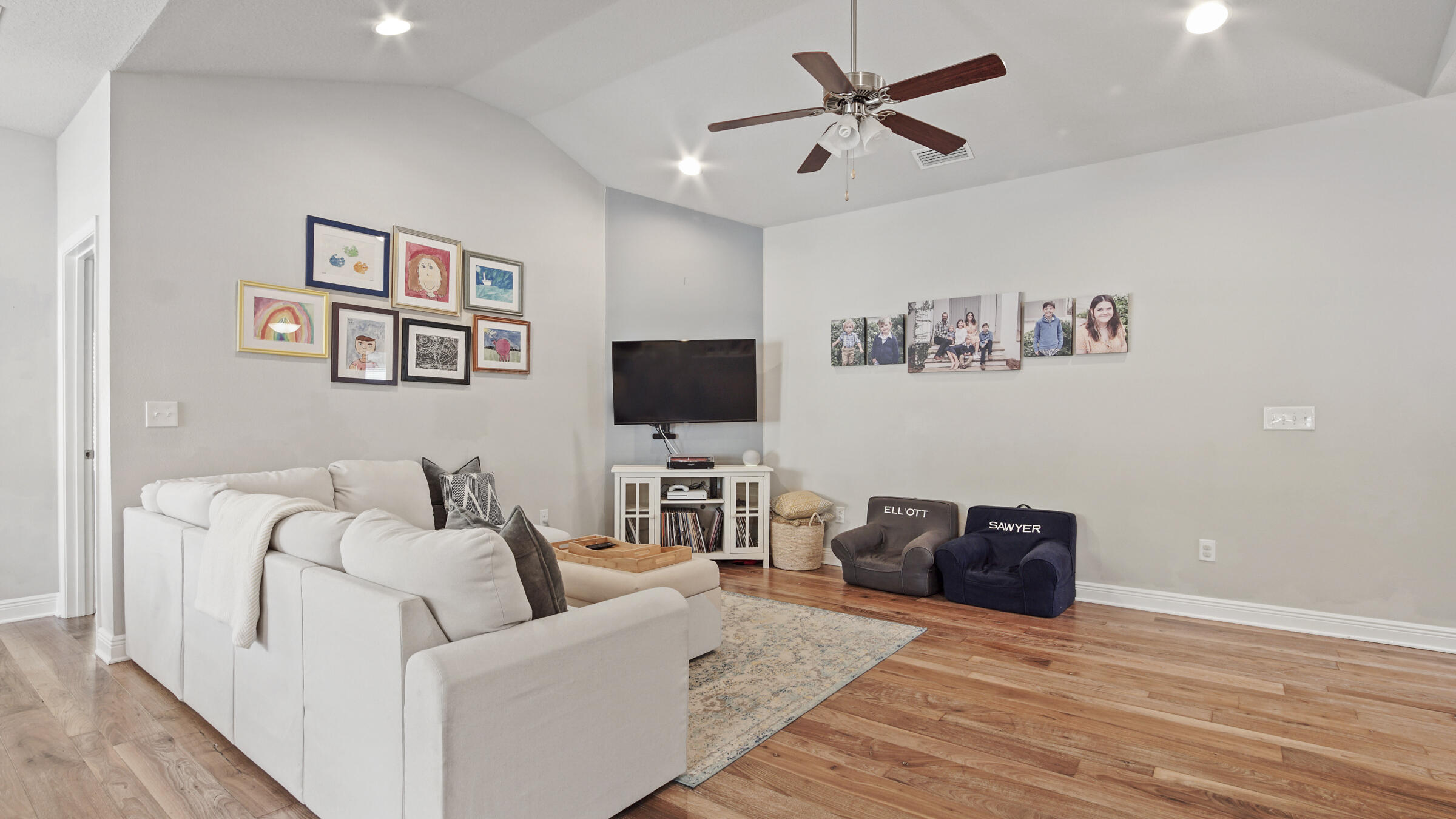 LAGRANGE LANDING - Residential