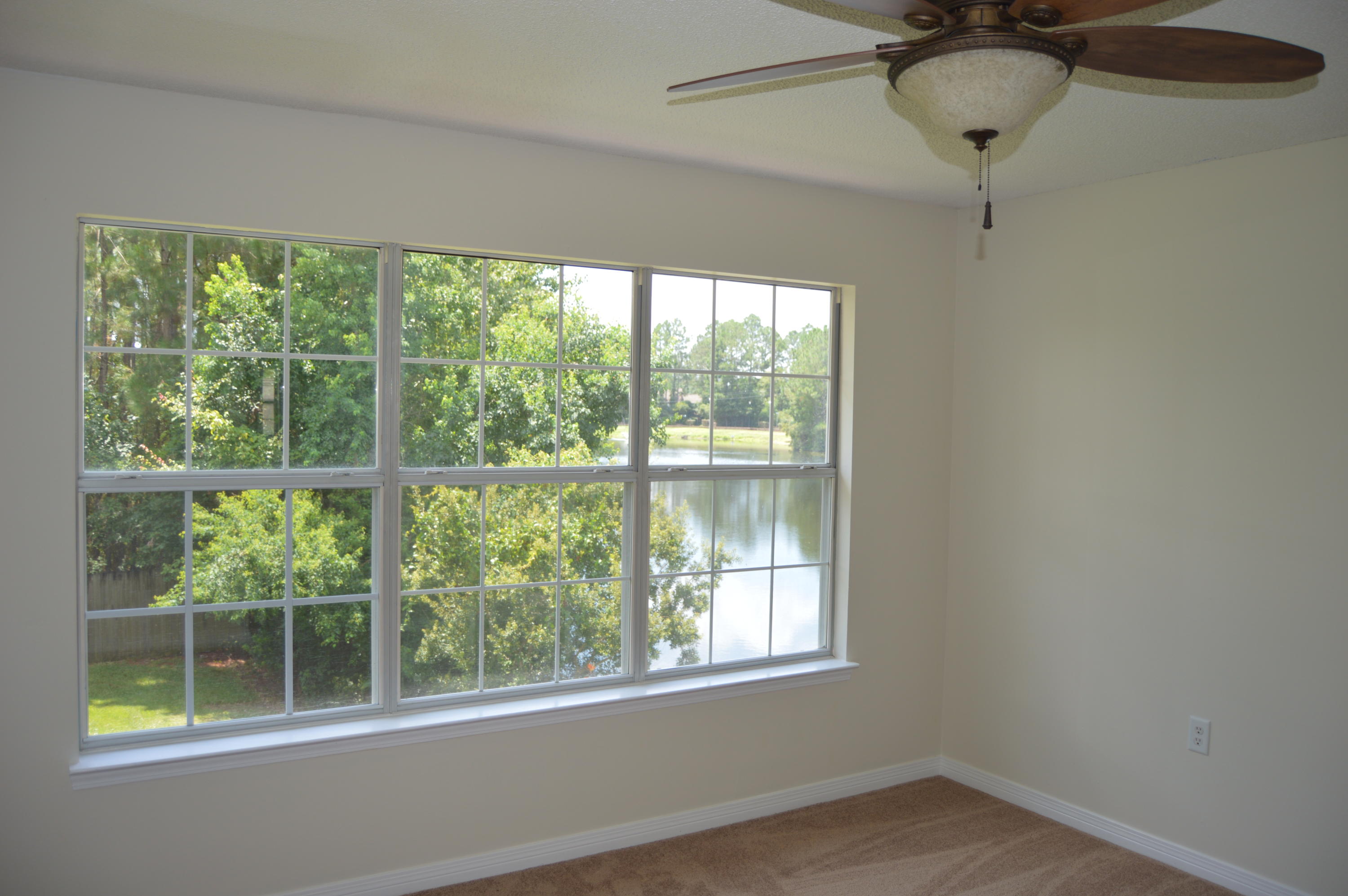 LAKE CHARLESTON - Residential