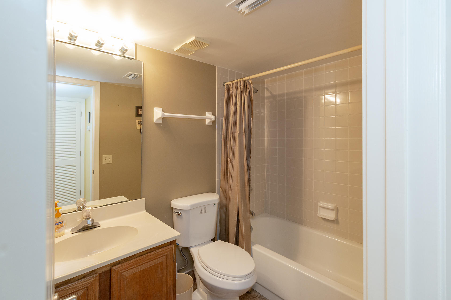 MAINSAIL CONDO PH 5 - Residential