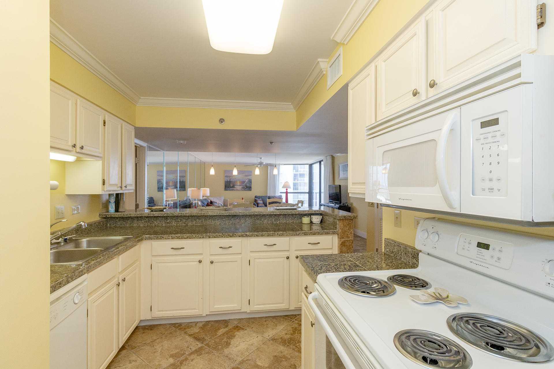 MAINSAIL CONDO PH 5 - Residential