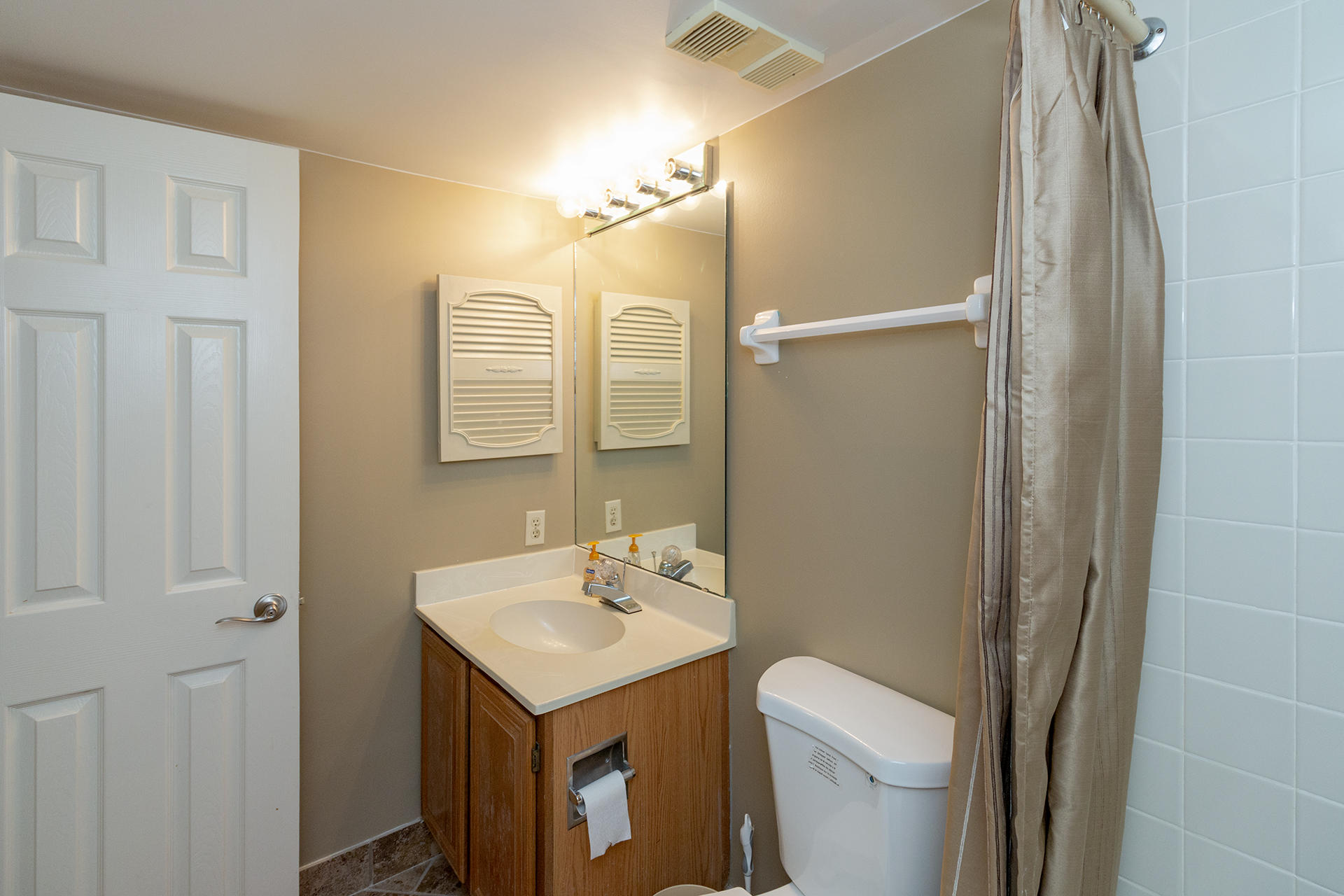 MAINSAIL CONDO PH 5 - Residential