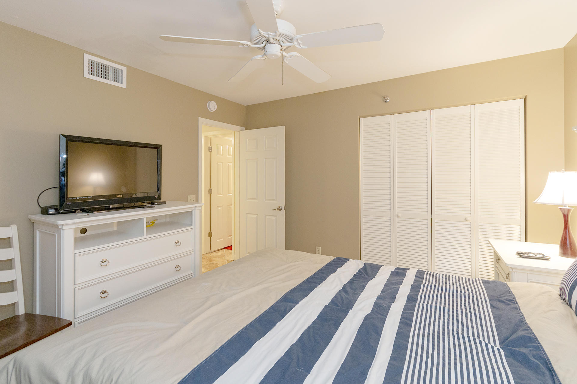 MAINSAIL CONDO PH 5 - Residential