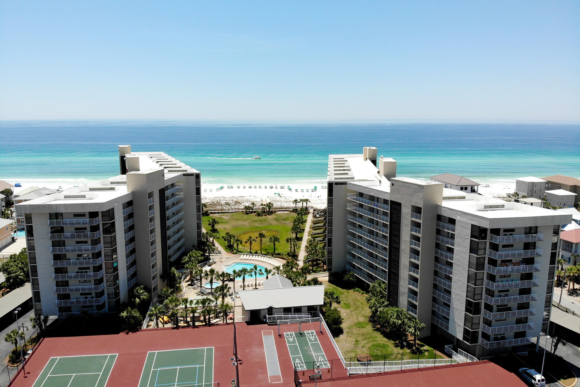MAINSAIL CONDO PH 5 - Residential