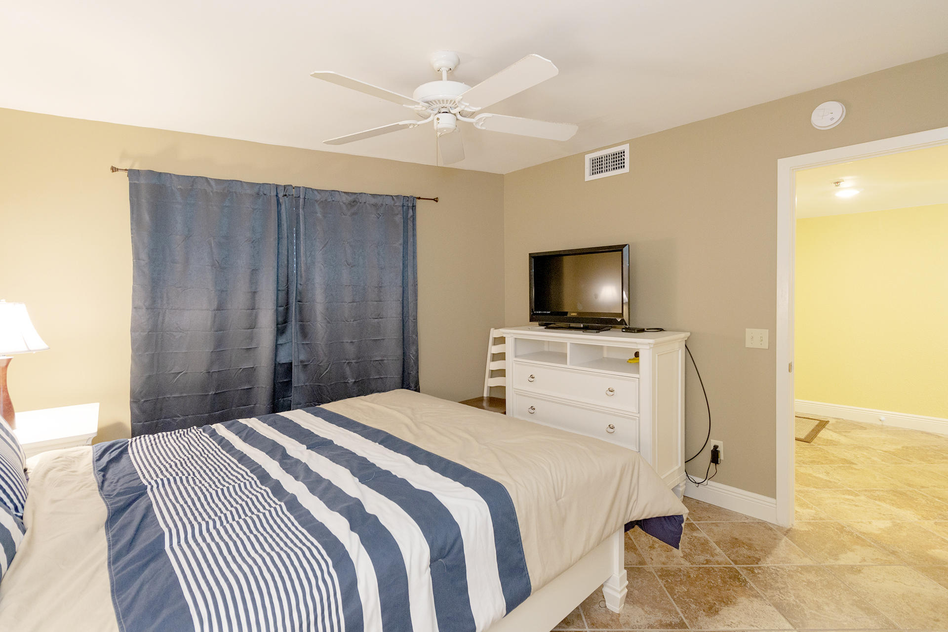 MAINSAIL CONDO PH 5 - Residential