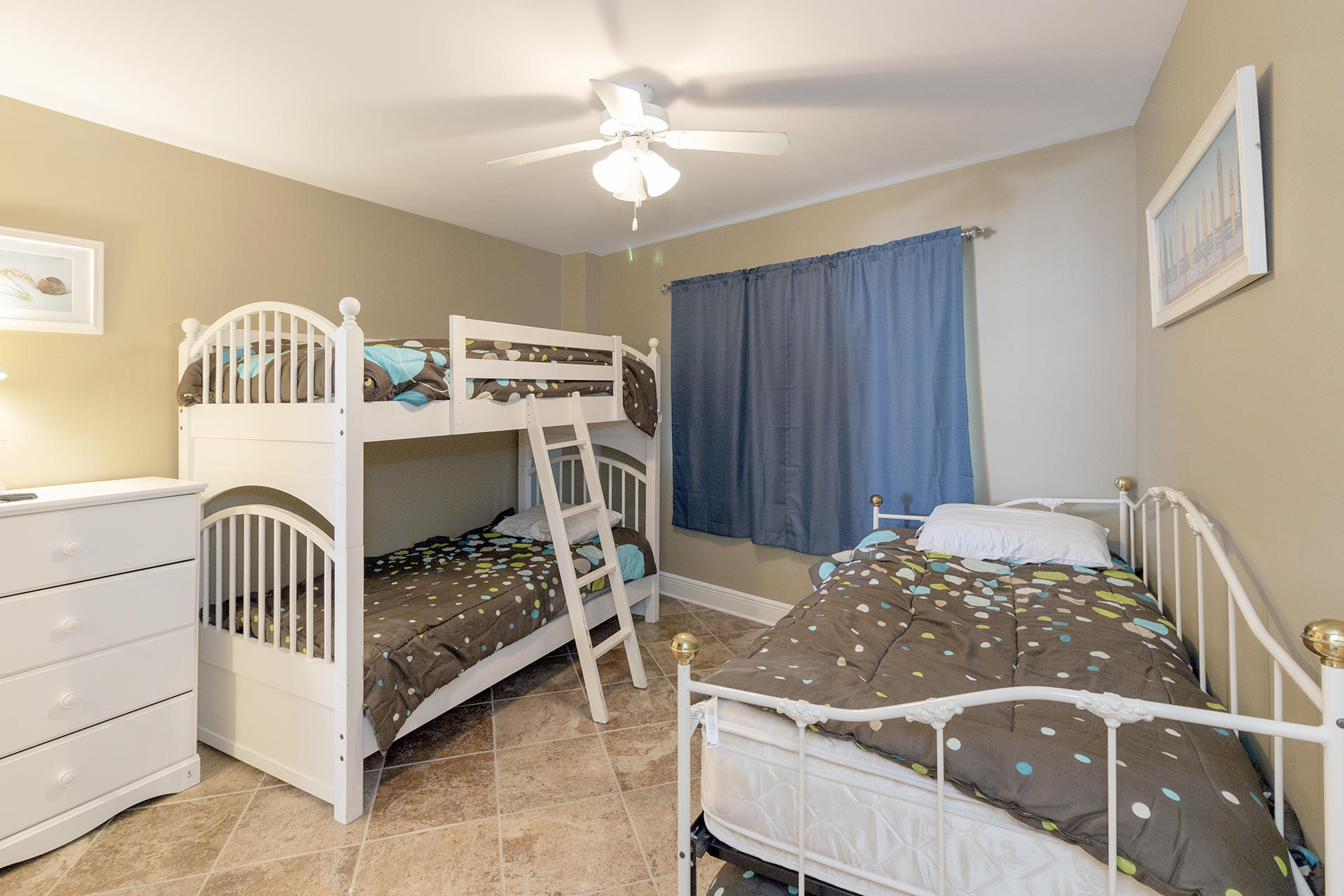 MAINSAIL CONDO PH 5 - Residential