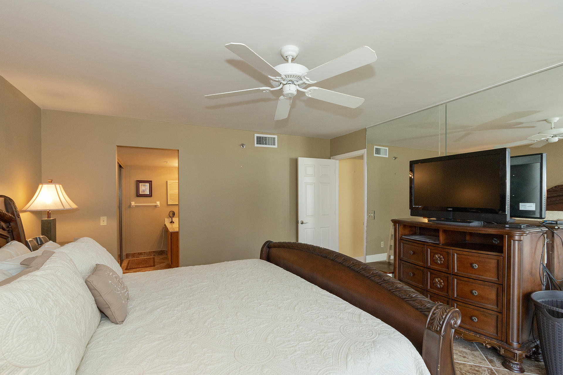 MAINSAIL CONDO PH 5 - Residential