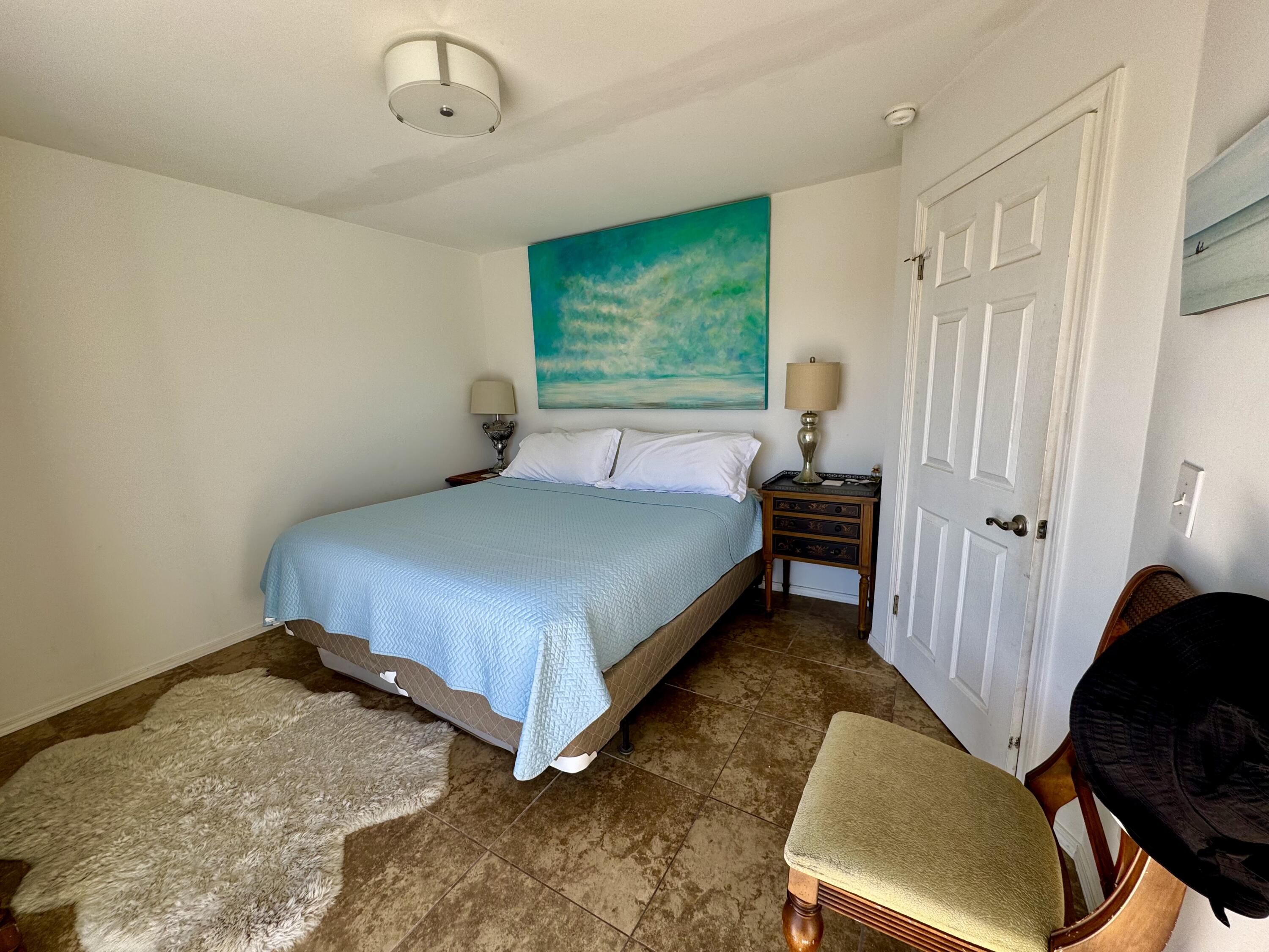 SHORELINE T/H - Residential