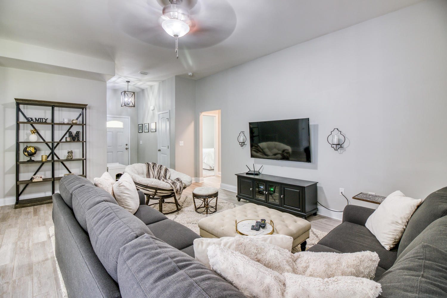 CRESCENT SHORES - Residential