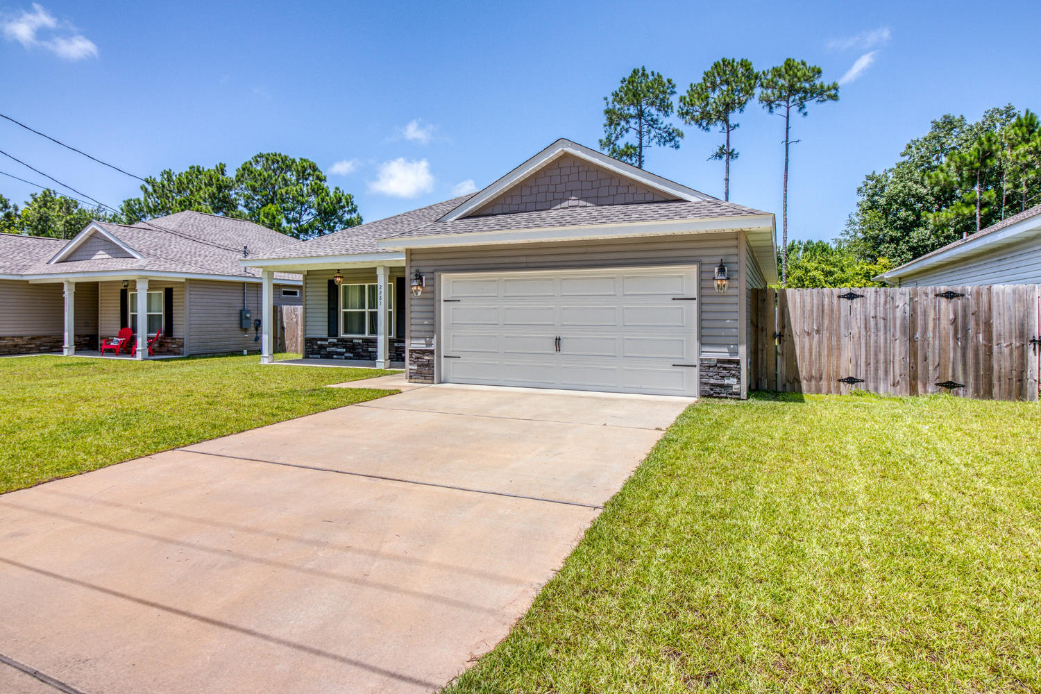 CRESCENT SHORES - Residential