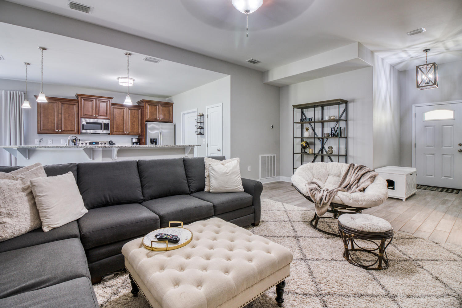 CRESCENT SHORES - Residential