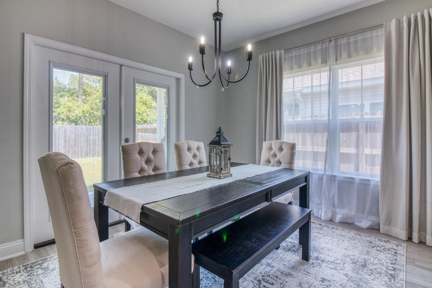 CRESCENT SHORES - Residential