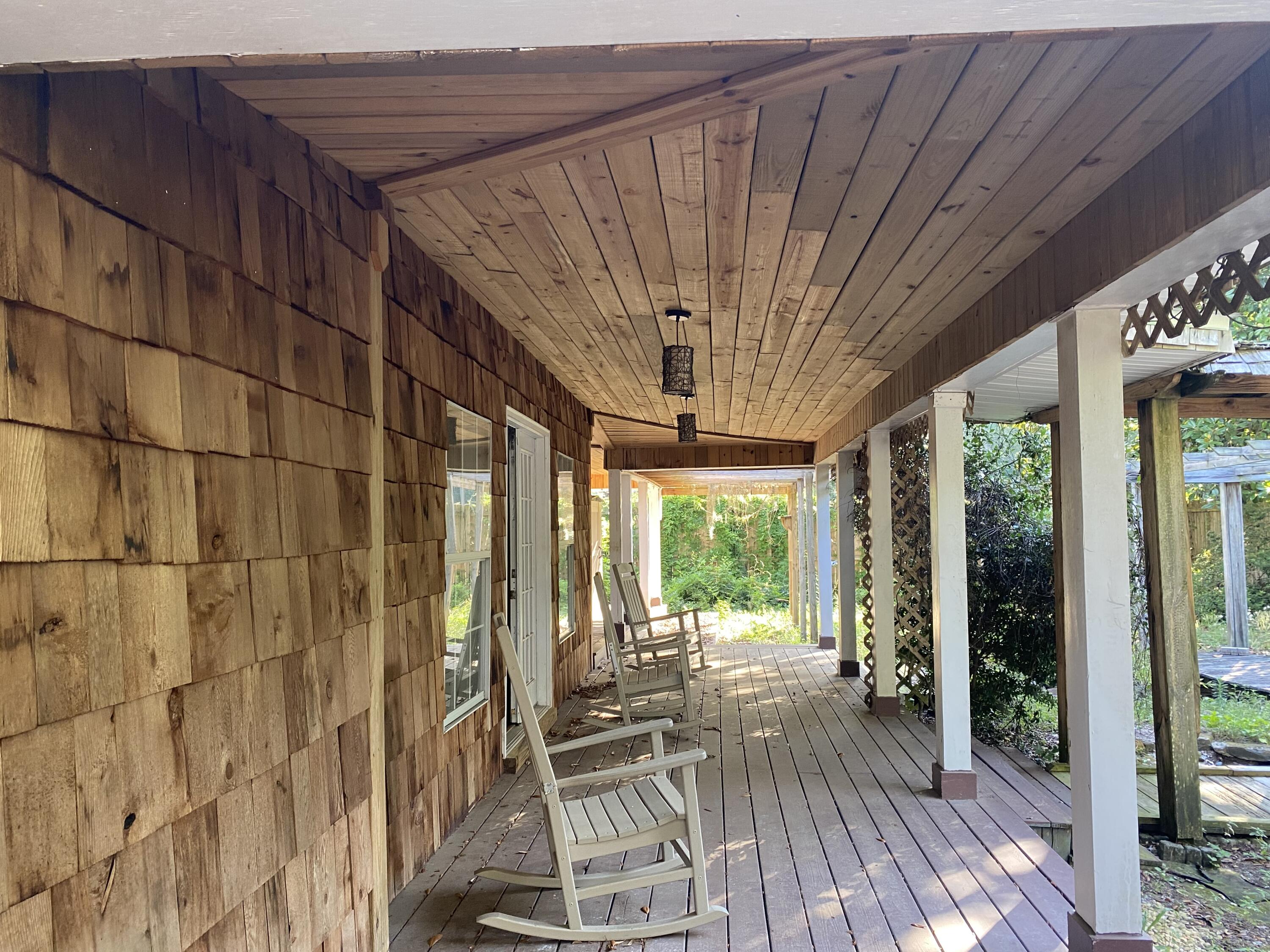 NO RECORDED SUBDIVISION - Residential